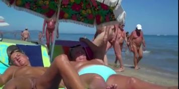walking on shaved nude beach