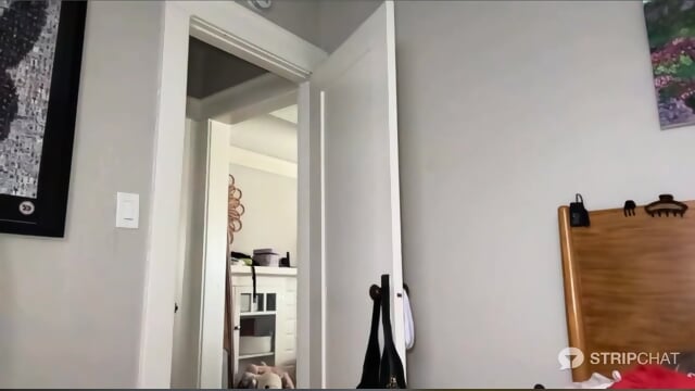 Dreamyriribaby *New* Slutty Webcam Room!! 2o26