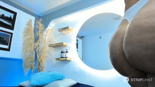 Big Booty Latina Milf Webcam
