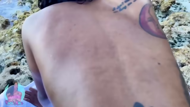 Sarai Minx - Ebony Goddess In Bikini Sucks And Fucks In The Public Beach