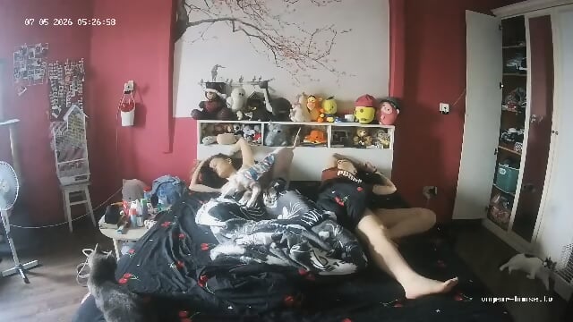Bedroom camera at Gella Winston Wolfe reallifecam apartment at V-o2