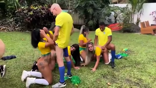 Até A Trans Comeu Uma Novinha