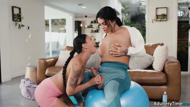 Ameena Green Sucks Her Trans Gym Partner Victoria Grants Big Cock