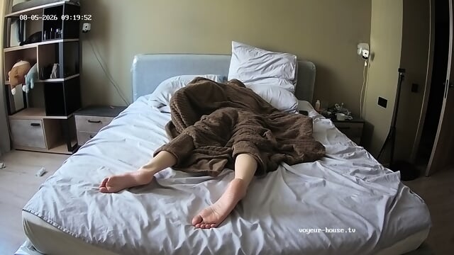 Bedroom Camera At Medea Reallifecam Apartment At Voyeur House TV From o4 H ee Min To i4 H oo Min