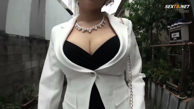mishima natsuko is fucked in an office