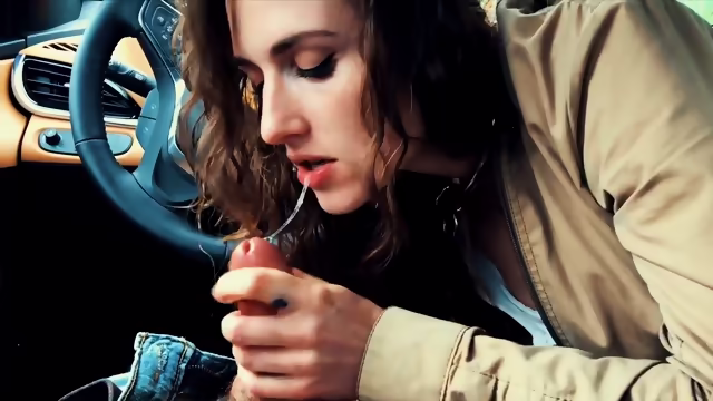 Piperblush's âquick âbj âin âthe âcar âExclusive âVideos âAt â