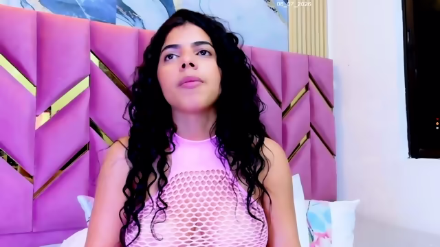 Hot Latina i2erwhy65jety6yu878759o788969p7689