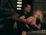 Blonde pornstar Kenzie Taylor in parody scene of Captai