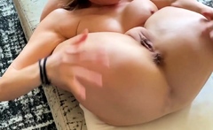 Cumshot amateur MILF suck and jerks dude in the bedroom