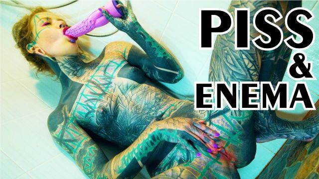 Cover-girl Anuskatzz's anal big dildo trailer
