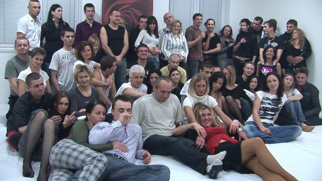 Femme fatale Noname at double blowjob trailer