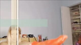 Hot mom horny masturbates on live webcams
