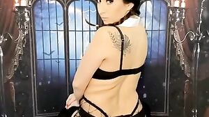 April O'Neil gothic