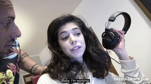 SESSO-24ORE - Wtf! Behind her back! Cheated on wife while she works! (Porn from Italy)
