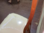 Suegra de CULO ENORME limpia la casa en Hilo, penso que estaba sola, Yerno la consigue