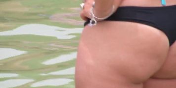 Bunda gostosa argentina na praia