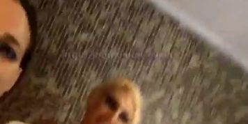 Vicky Xipolitakis y Analissa Santi desnudas en la bañera SIN CENSURA (Victoria Xipolitakis)