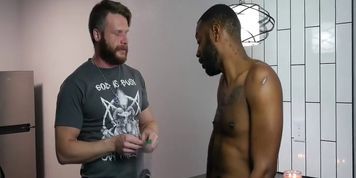 Hunk Brian Bonds gets Fucked Raw by Hung Uncut Top