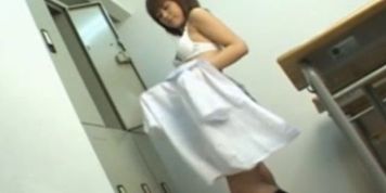 Cum loving asian babe flashing her bits