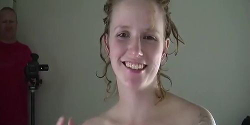 Mature Mindi amateur threesome