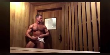 muscle guy gym suana jerk off