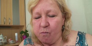 He banging old motherinlaw from behind