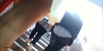 Upskirt pendeja Argentina subte