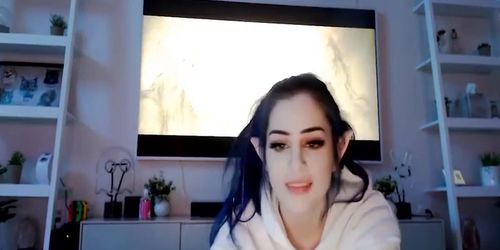 Watch Lord Of The Rings With This Elf...