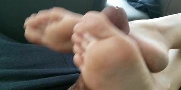 goth girl with dry feet explosive solejob