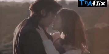 Elisa Brites Sexy Scene in Animal