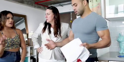 Dirty Daughter wants to Suck & Fuck Stepdad's Cock before his Divorce