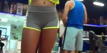 Sporty chick cameltoe and crotch