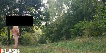 Outdoor Flash Mature in Park