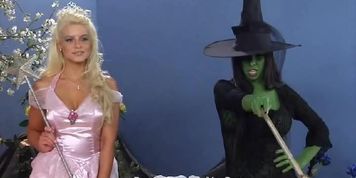 Midget Sex From The Wizard Of Oz Parody