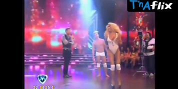 Vicky Xipolitakis Butt, Breasts Scene in Bailando Por Un Sueno Argentina (Victoria Xipolitakis)