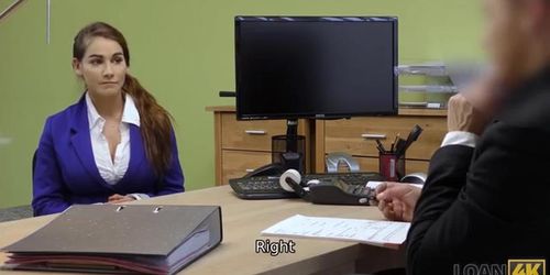 Immoral MILF is willing to screw whomever to get the money