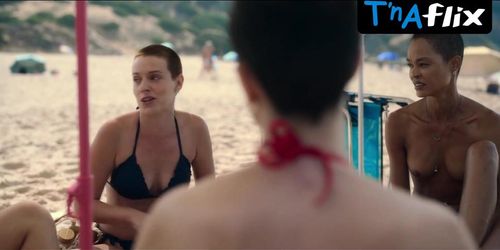 Itsaso Arana Bikini, Breasts Scene in The Girls At The Back