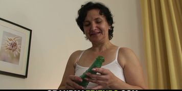 GRANDMA FRIENDS - Hairy pussy old woman in white lingerie double penetration