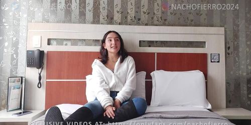 Hermosa Estudiante culona tiene SU PRIMER CASTING PORNO en Latinoamerica, debuta con i9 años de edad (Lena Paul)