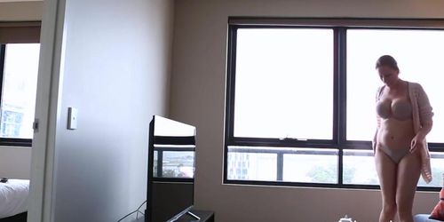 Full bush beauty orgasms in the comfort of her home
