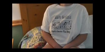 white gardenia - housewife masturbating to daytime television i97e (softcore female masturbation)