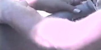 Mulata rabuda gostosa gemendo e gozando dando a bucetinha e o cusinho bem gostoso