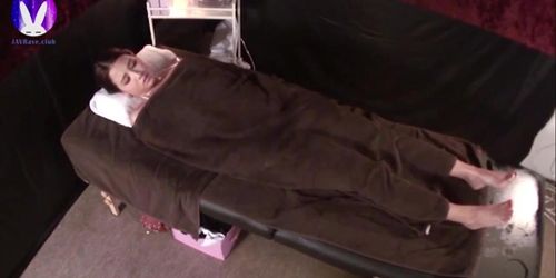 Japanese girl massage by older man becomes sex uncensored
