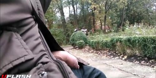 A man wanks his dick in public in Germany 8