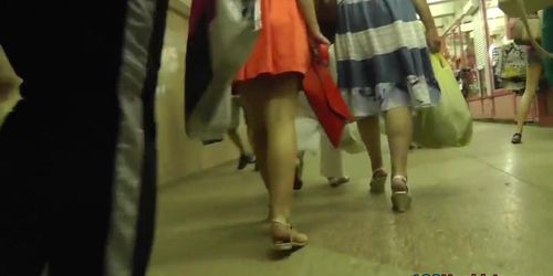 Upskirt girl with mesmerizing tight ass in red dress