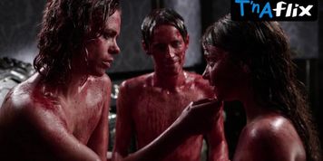 Billie Piper Lesbian, Butt Scene in Penny Dreadful