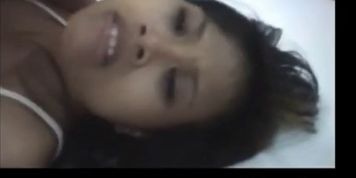 Wild sexy Thai babe fucks like a mad woman