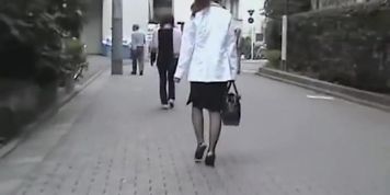 Incredibly hot sharking encounter with two sluts being totally surprised