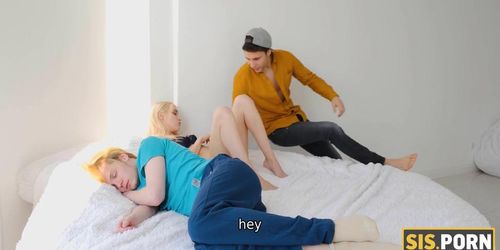 SISPORN. Guy comes to stepsis and comforts her by sex in the bedroom