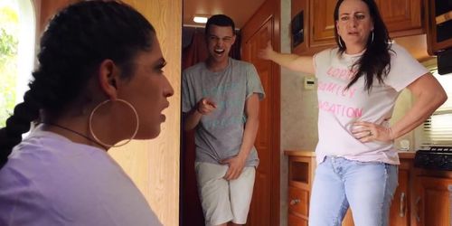Curvy Latina Gabriela Lopez Fucking His Stepbrother On A Family Roadtrip (HORNY DUO)